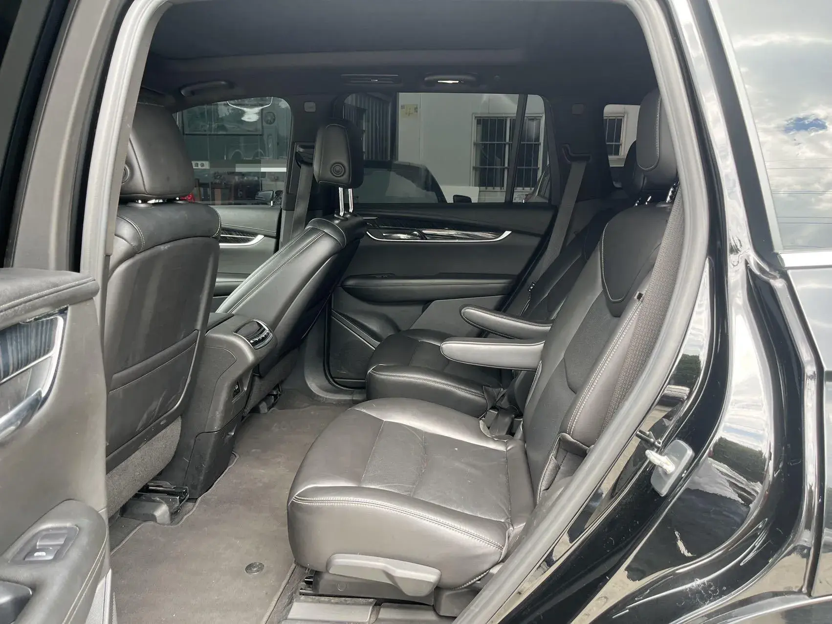 2021 CADILLAC XT6 thumbnail 4