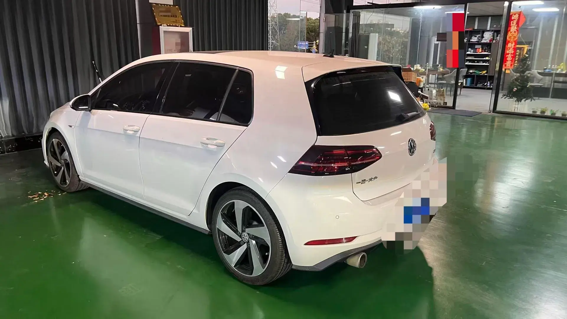 2019 VOLKSWAGEN GOLFGTI thumbnail 3