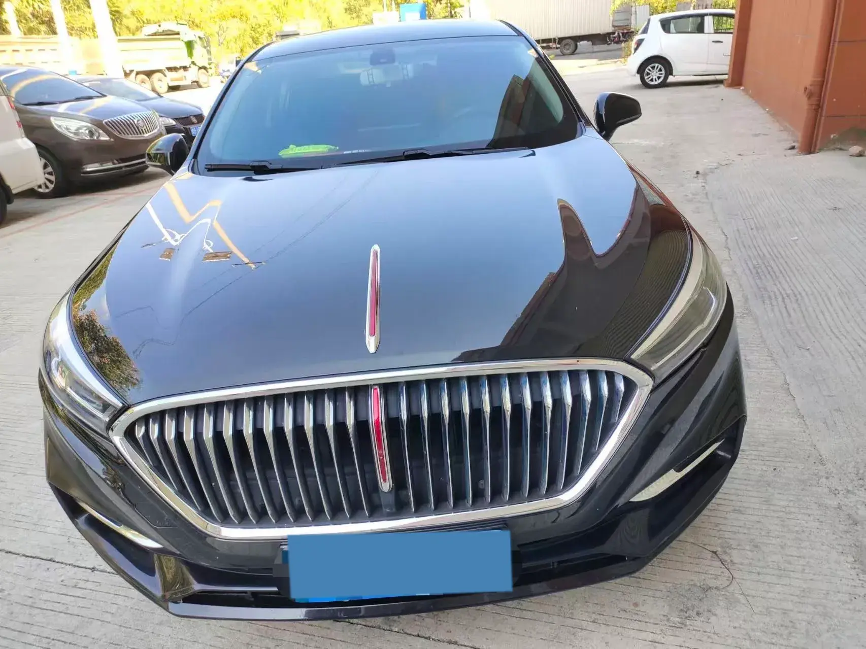 2022 HONGQI H5 thumbnail 2