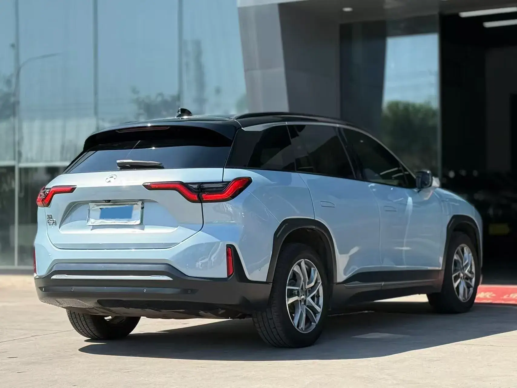 2020 NIO ES6 thumbnail 4