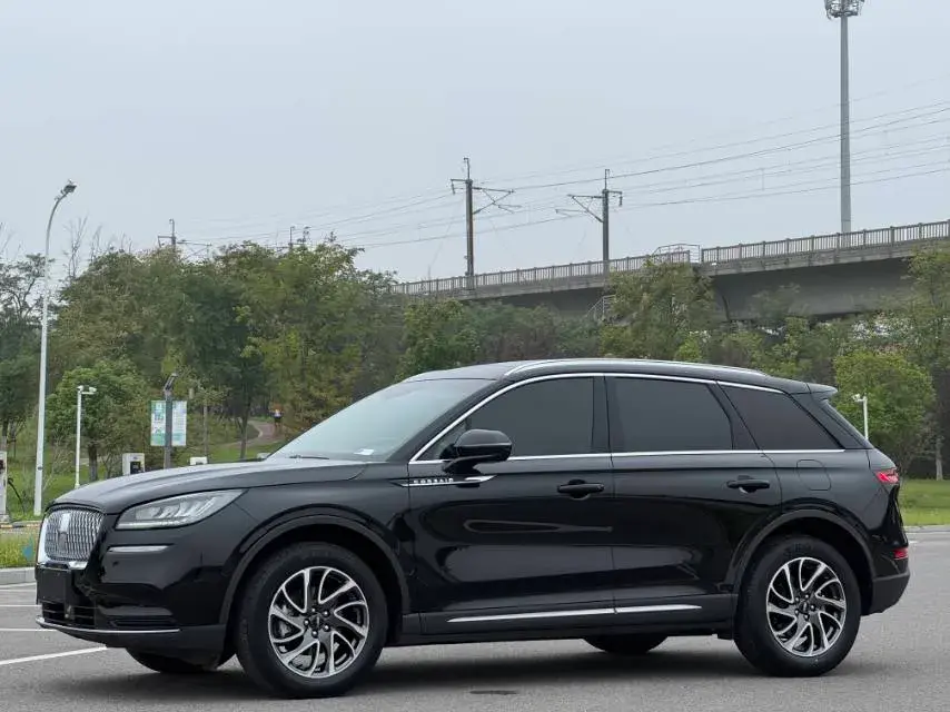 2022 LINCOLN CORSAIR view 1