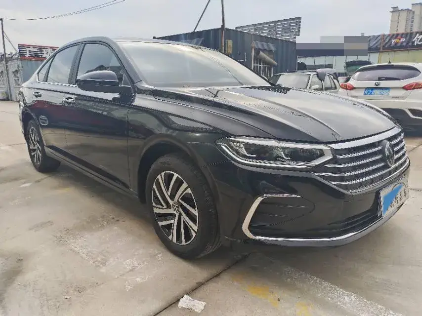 2024 VOLKSWAGEN LAVIDA thumbnail 3