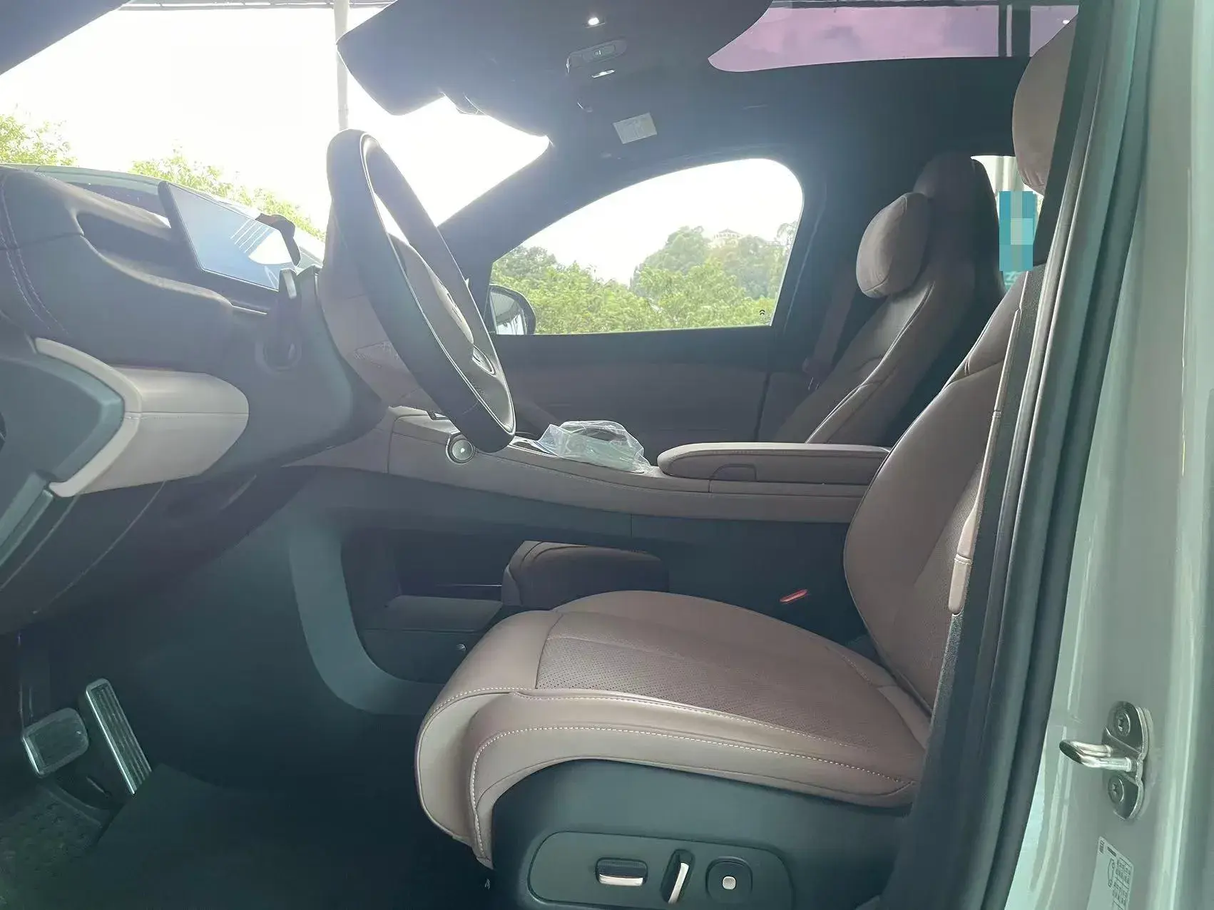 2024 NIO ES6 thumbnail 2