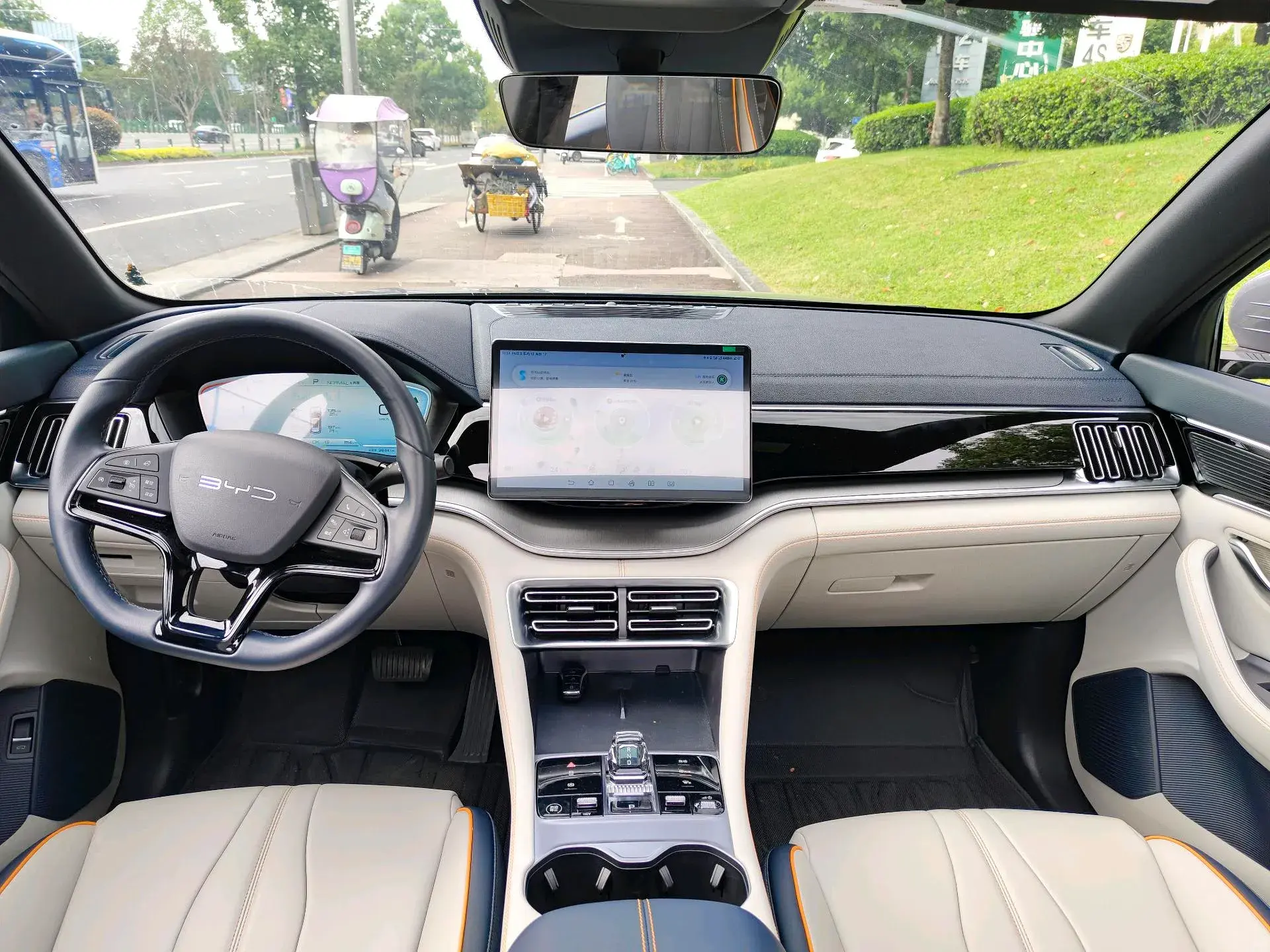 2024 BYD SONG thumbnail 4