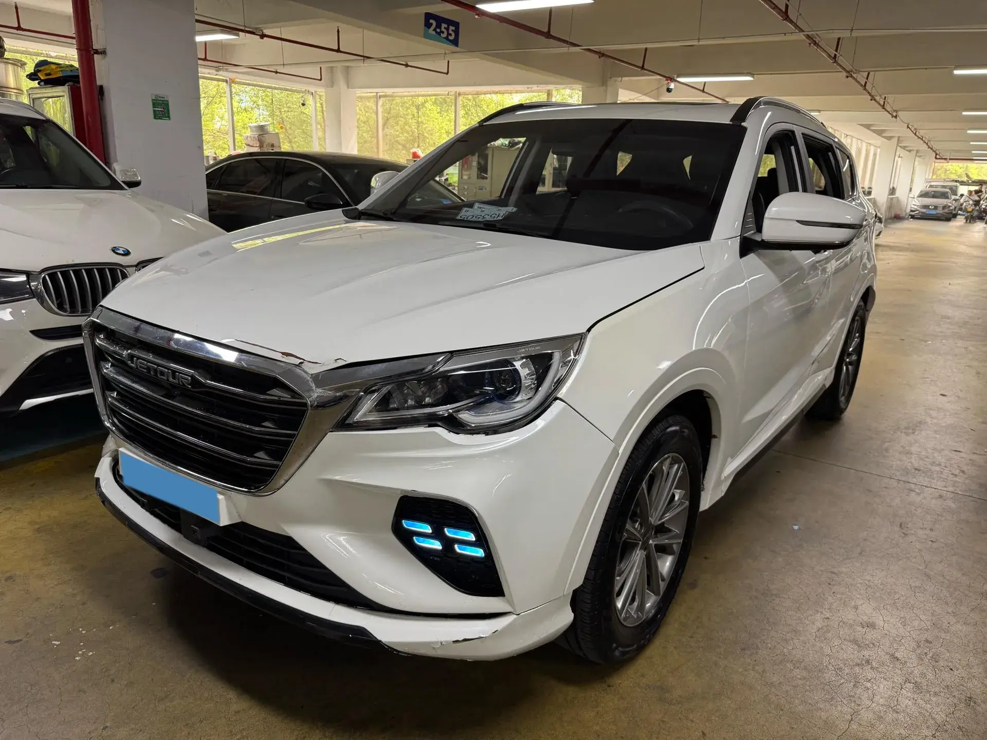 2020 JETOUR X70 view 1