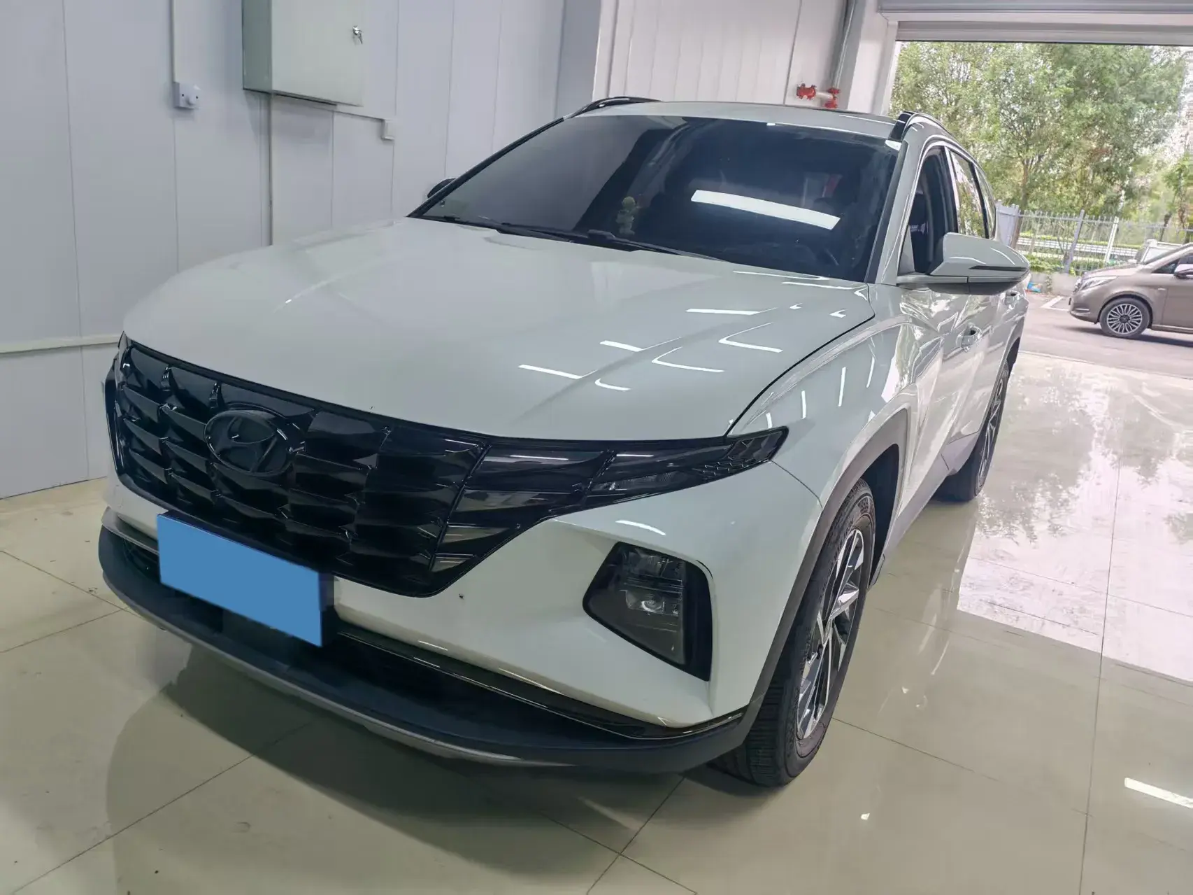 2023 HYUNDAI TUCSON view 1