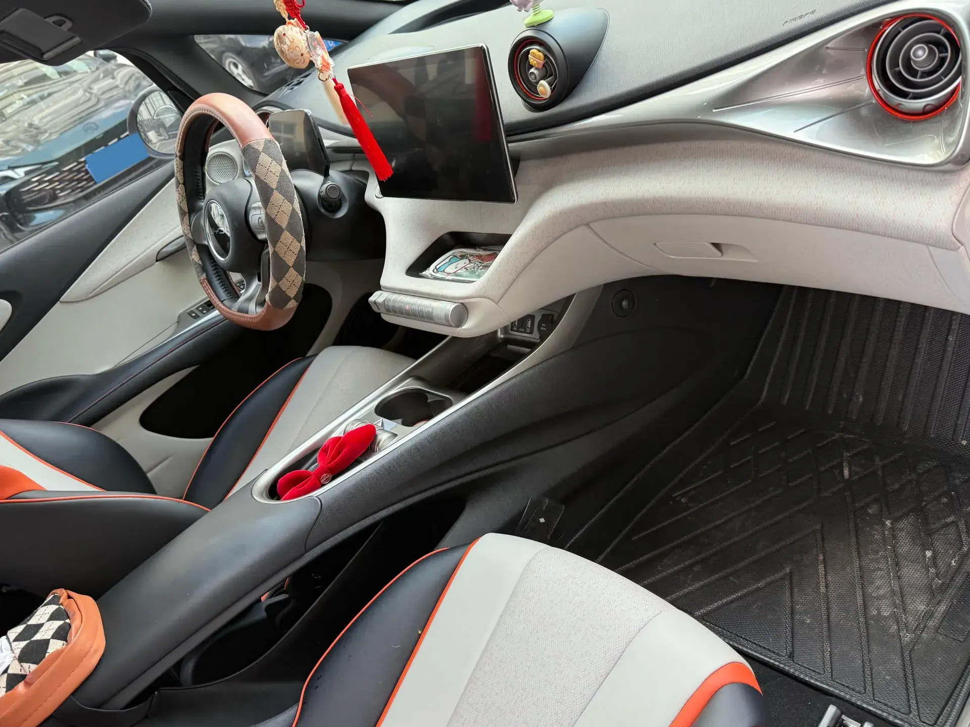 2023 BYD DOLPHIN thumbnail 4