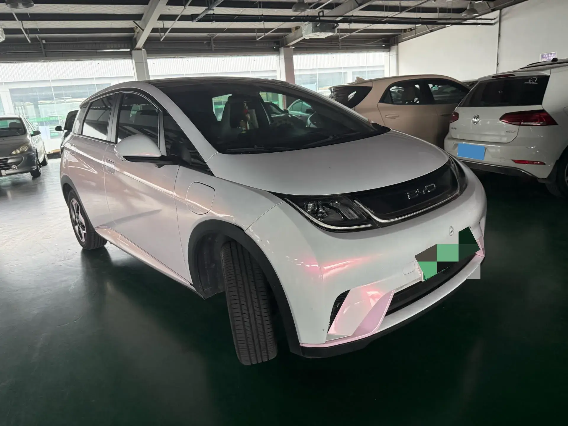 2023 BYD DOLPHIN thumbnail 2