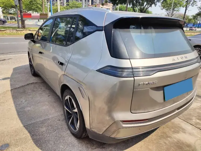 2023 AION Y thumbnail 4