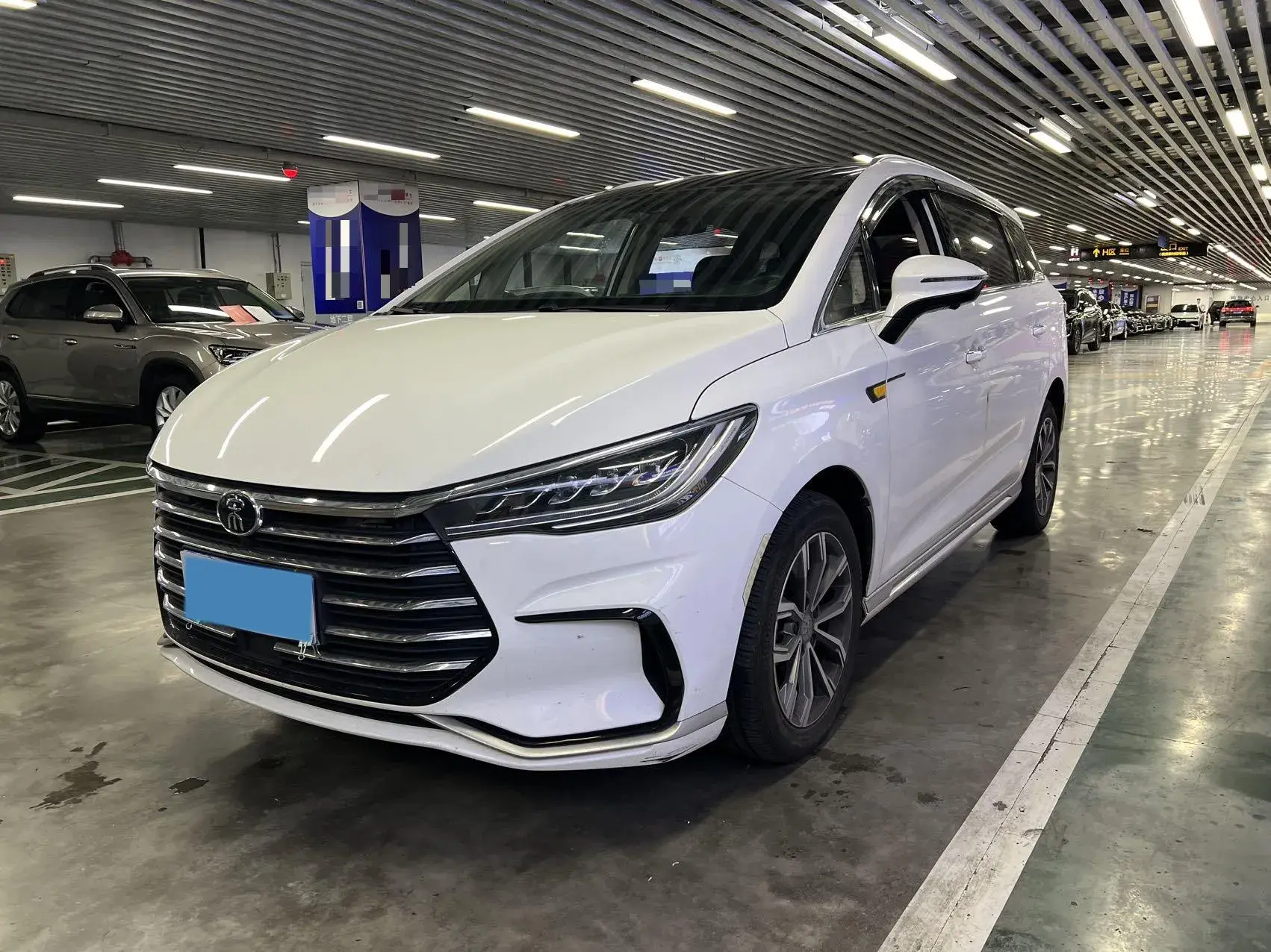 2021 BYD SONG view 1