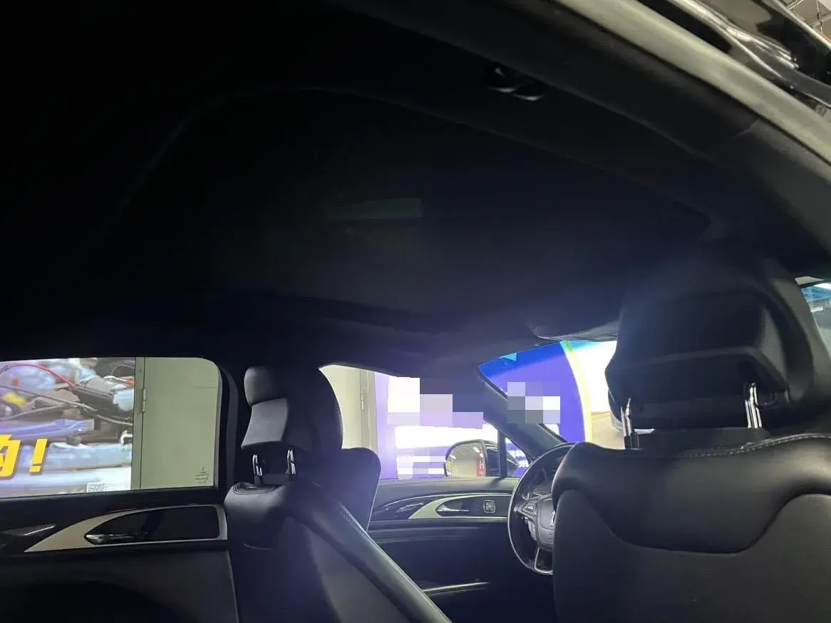 2017 LINCOLN MKZ thumbnail 4