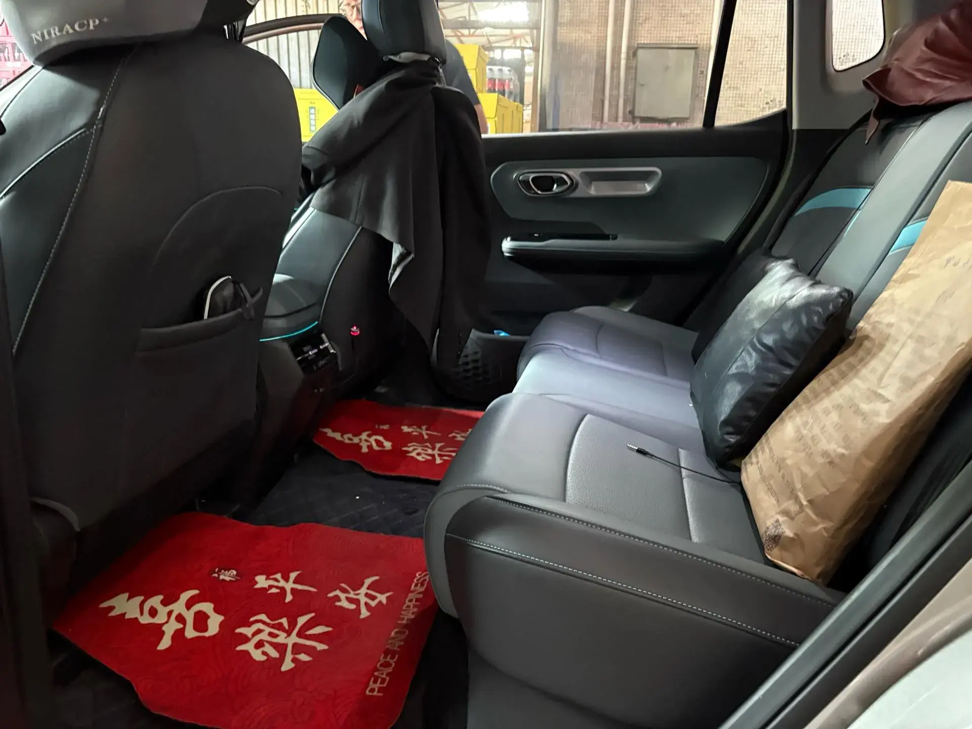 2023 AION Y thumbnail 4