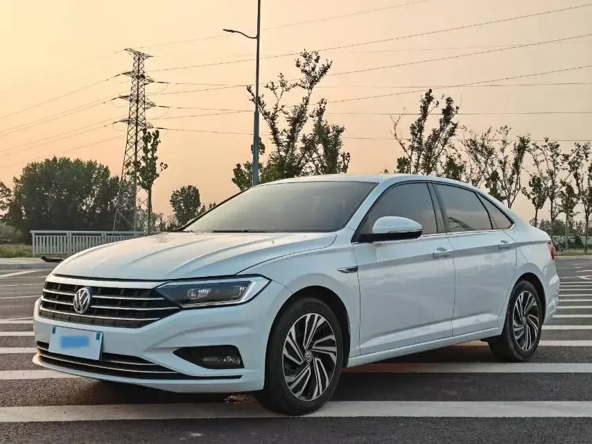 2022 VOLKSWAGEN SAGITAR view 1