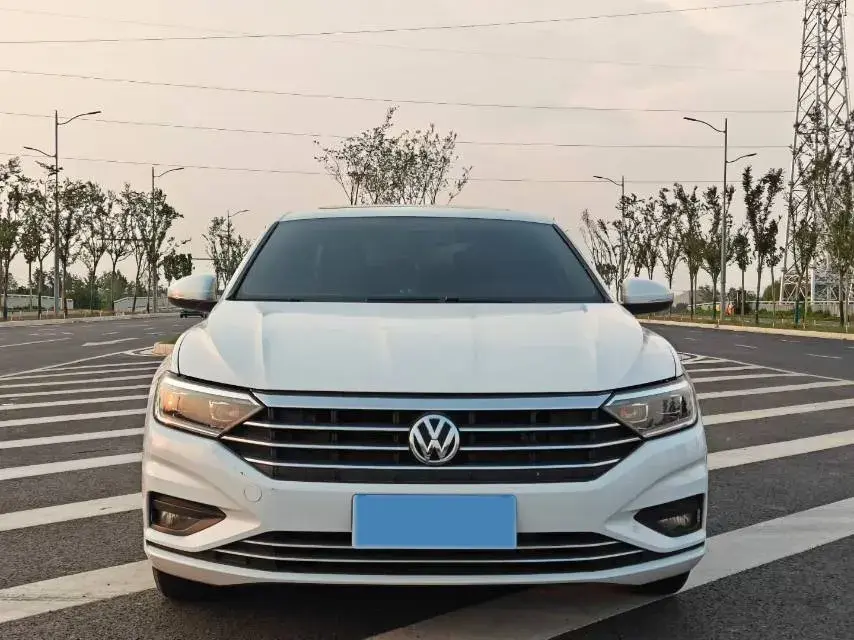 2022 VOLKSWAGEN SAGITAR thumbnail 2