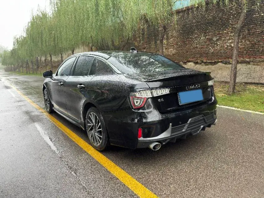 2021 LYNK&CO 03 thumbnail 4