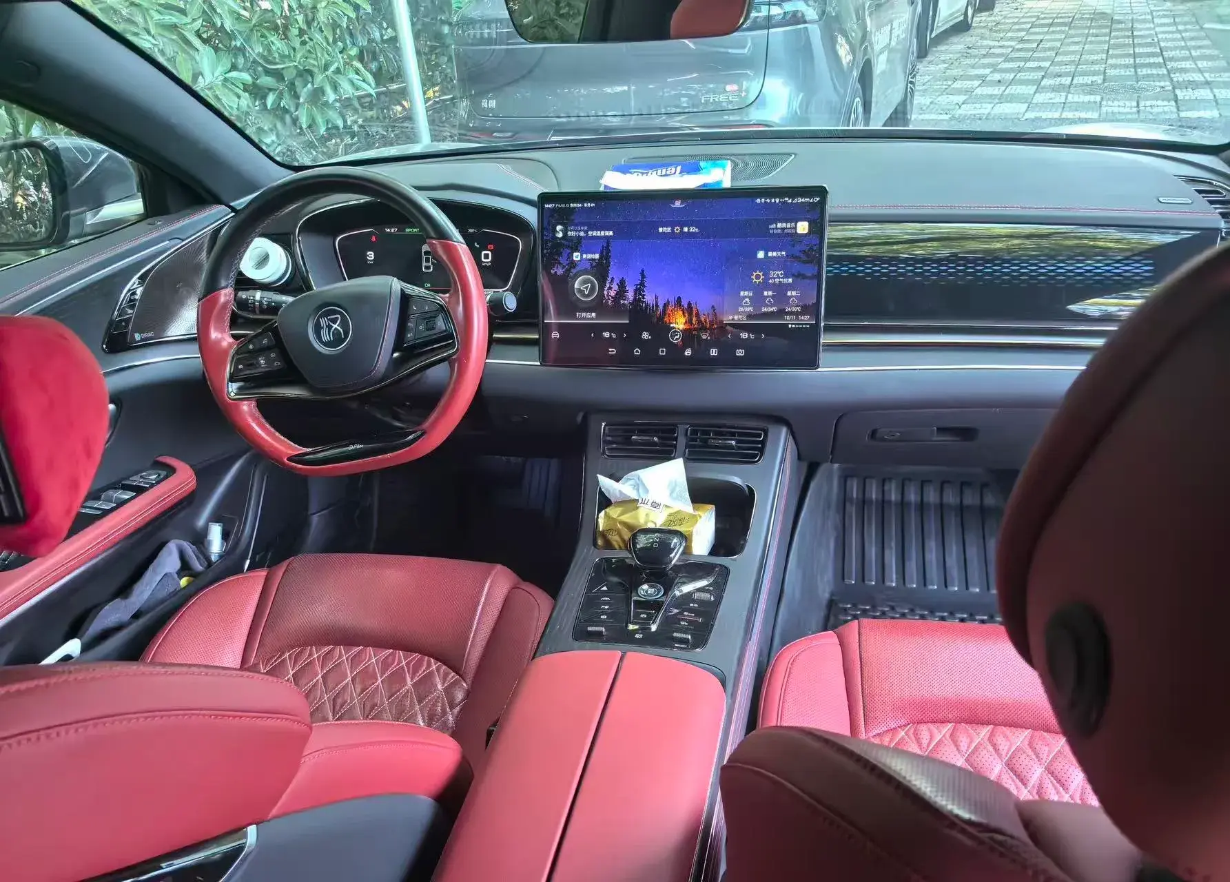 2020 BYD HAN thumbnail 2