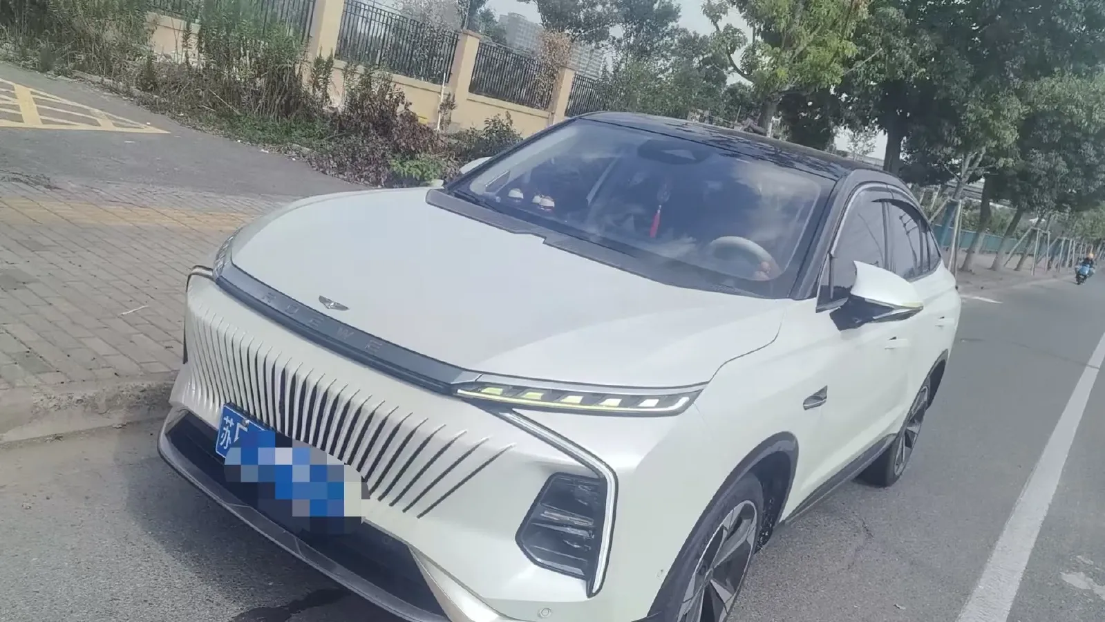 2022 Roewe Whale 2.0T 231HP L4 8AT,autocango,china used car exporter,china ev exporter,chinese used car exporter,chinese used ev exporter