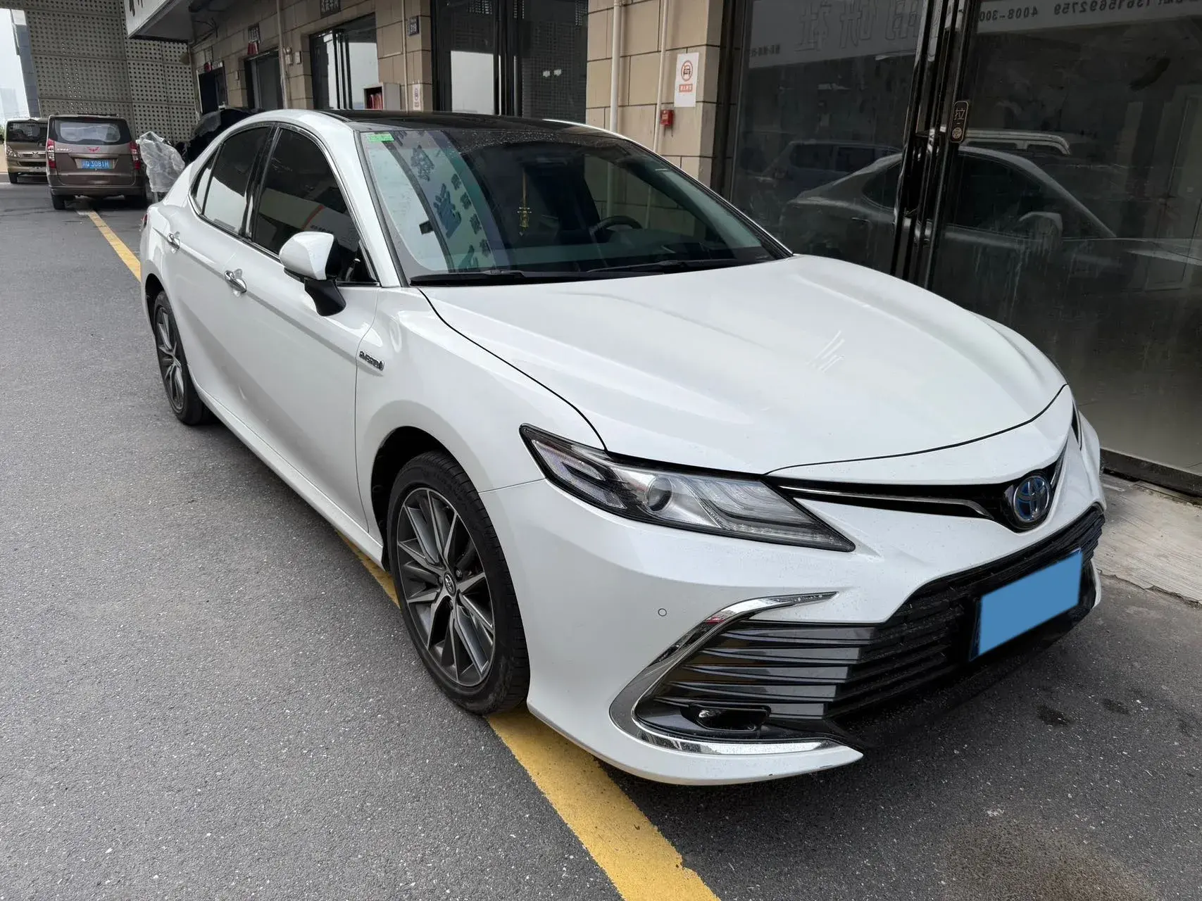 2021 TOYOTA CAMRY thumbnail 3