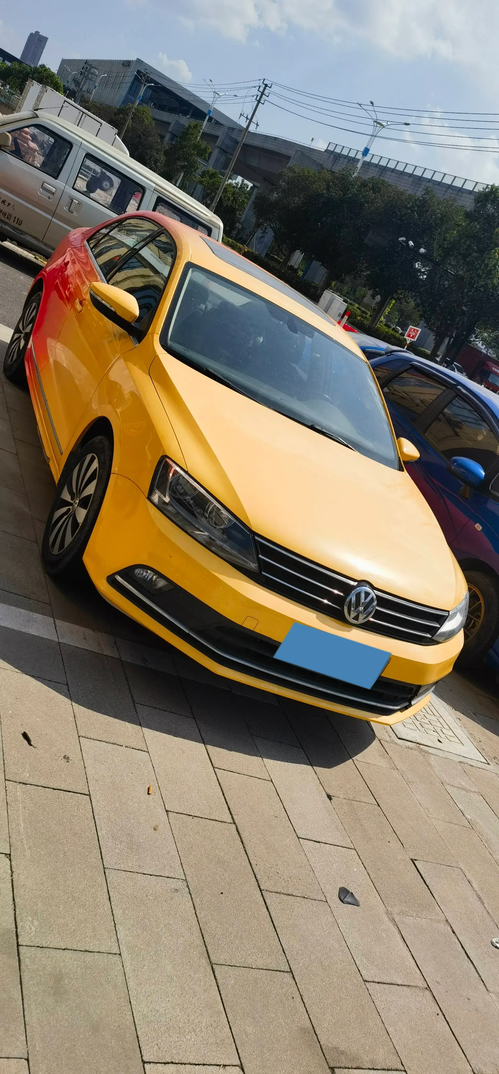 2018 VOLKSWAGEN SAGITAR thumbnail 2