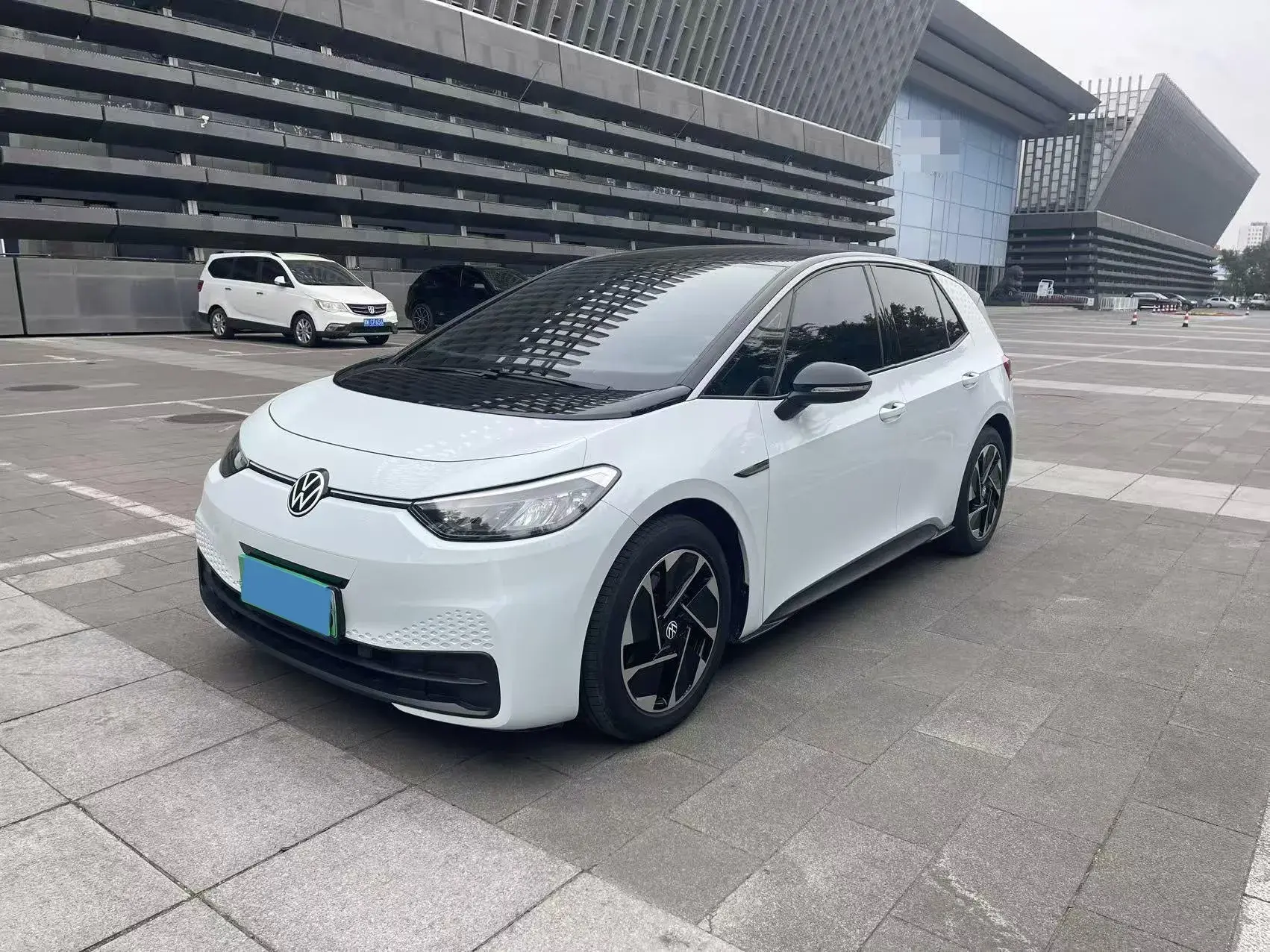 2023 VOLKSWAGEN ID.3 view 1