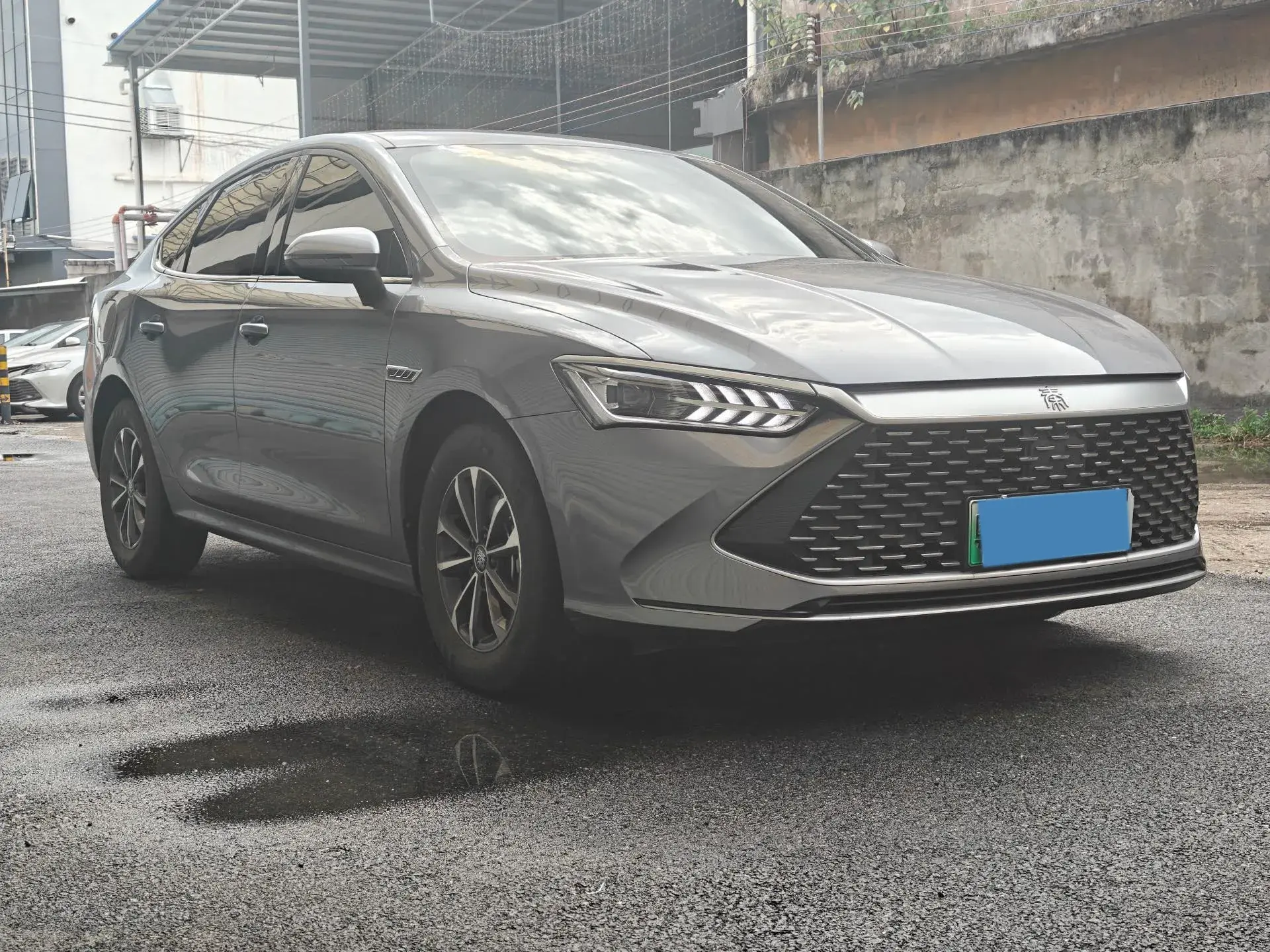 2024 BYD QIN thumbnail 3