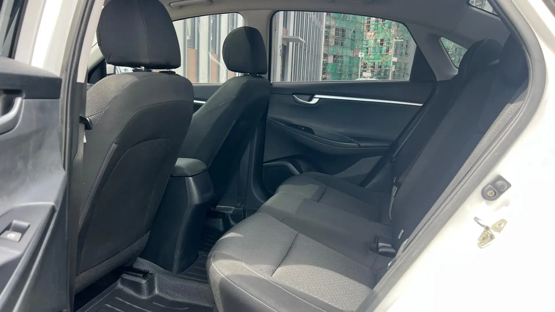 2017 HYUNDAI CELESTA thumbnail 4