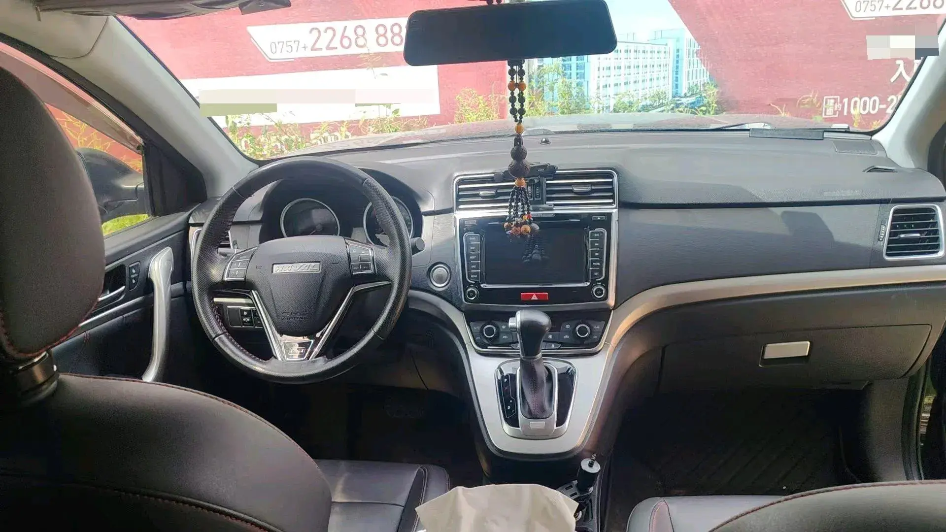2017 HAVAL M6 thumbnail 3