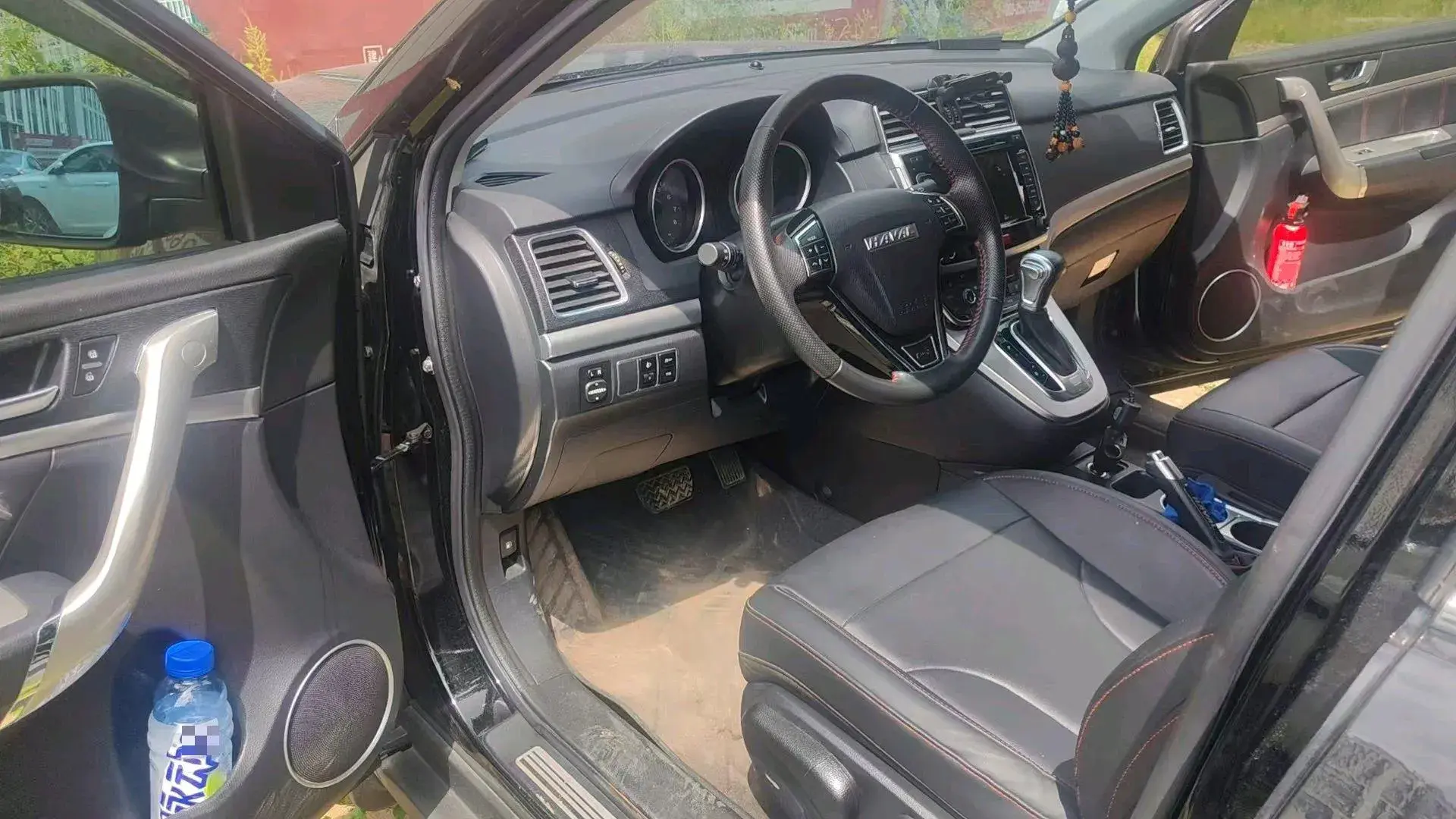 2017 HAVAL M6 thumbnail 4