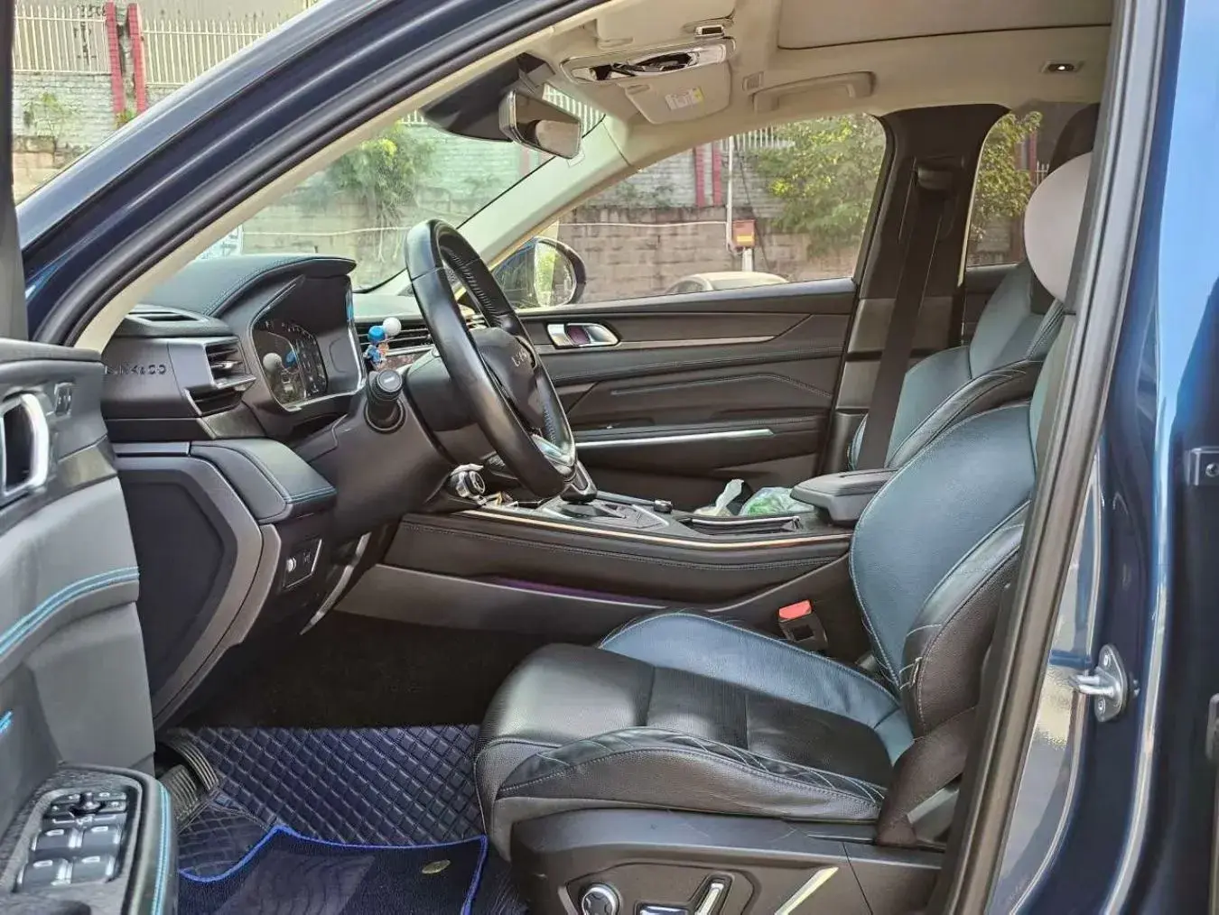 2020 LYNK&CO 05 thumbnail 4