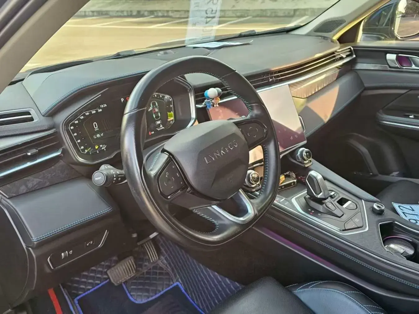 2020 LYNK&CO 05 thumbnail 3