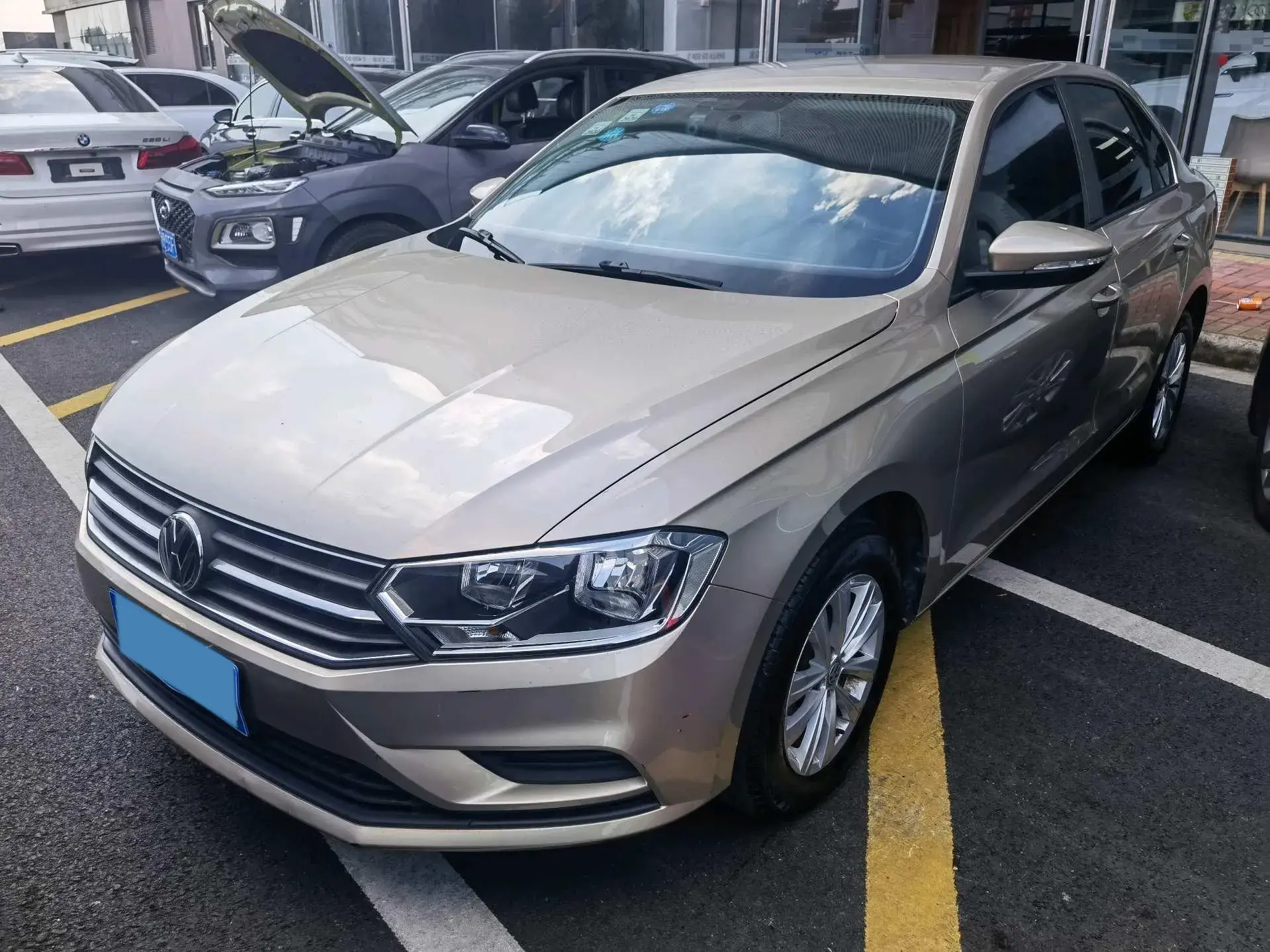 2018 VOLKSWAGEN BORA view 1