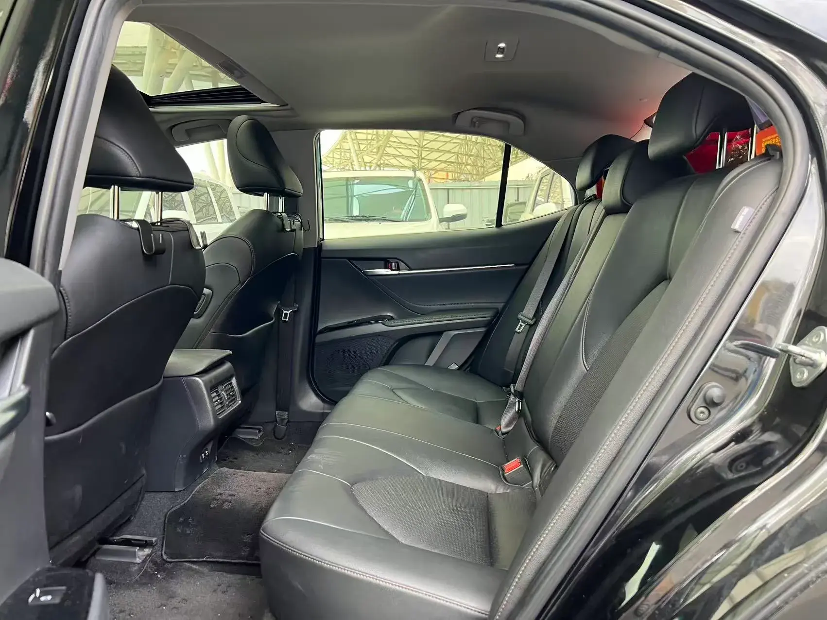 2019 TOYOTA CAMRY thumbnail 4