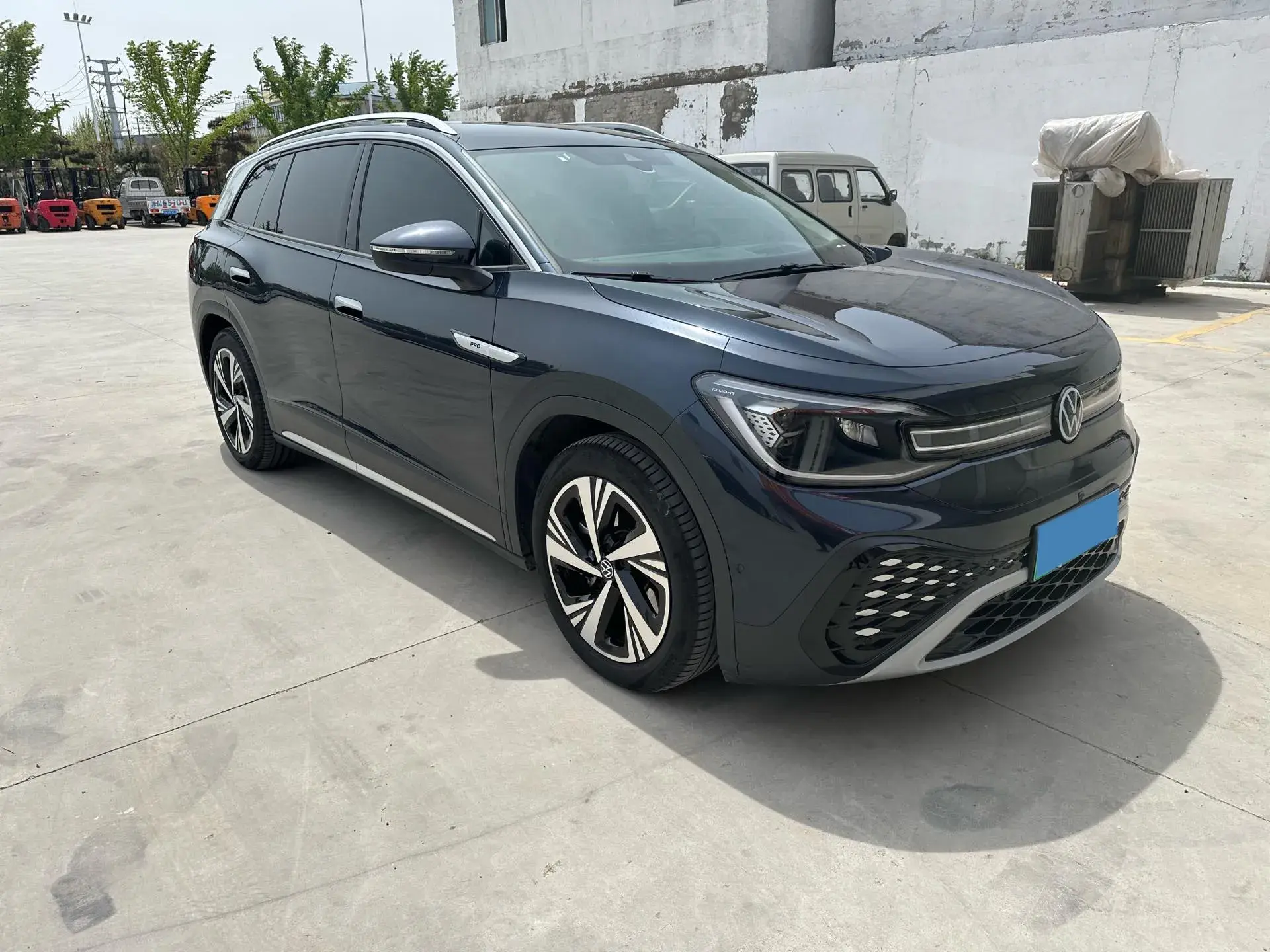 2022 VOLKSWAGEN ID.6 thumbnail 2