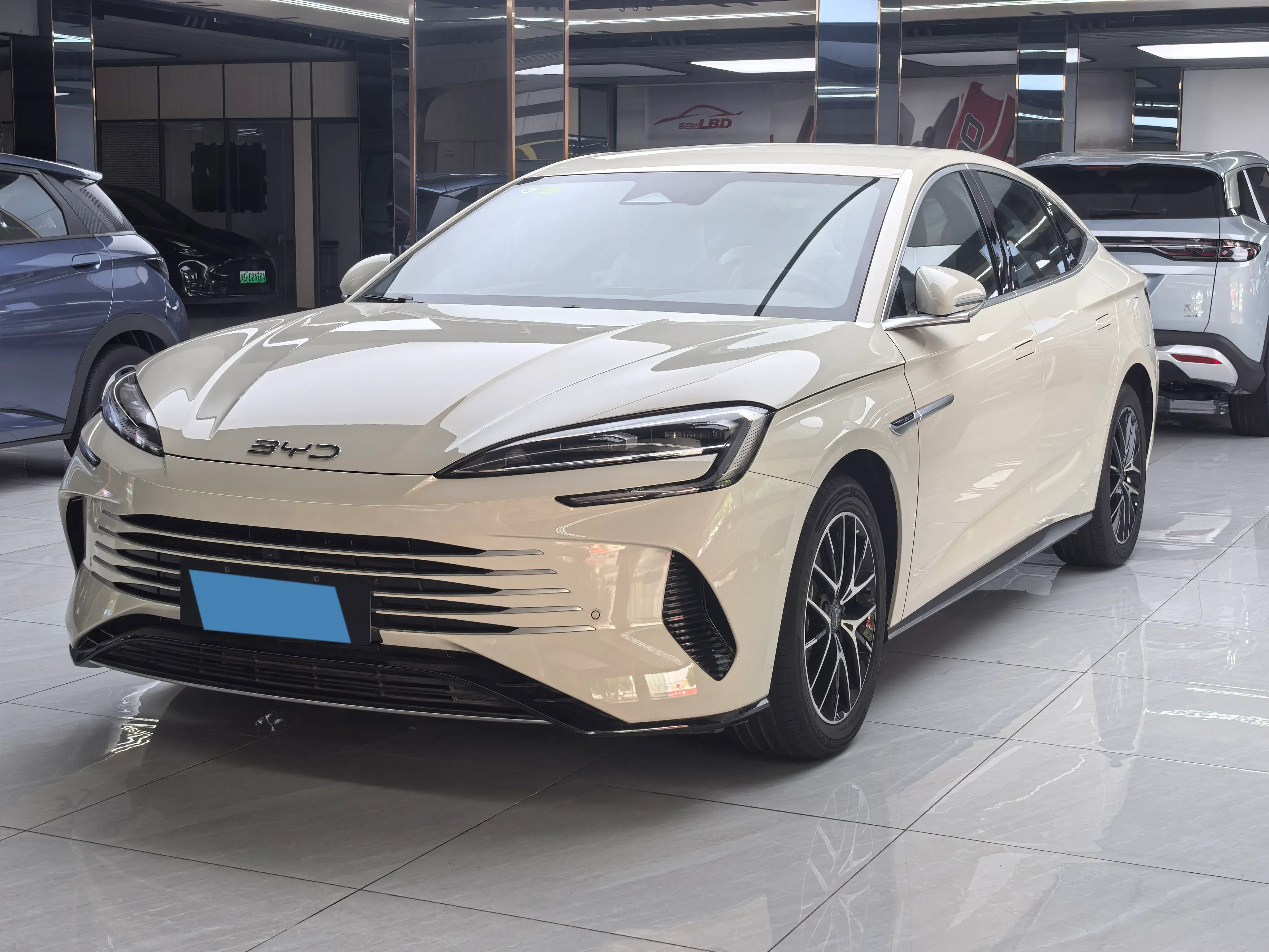 2025 BYD SEAL07 view 1