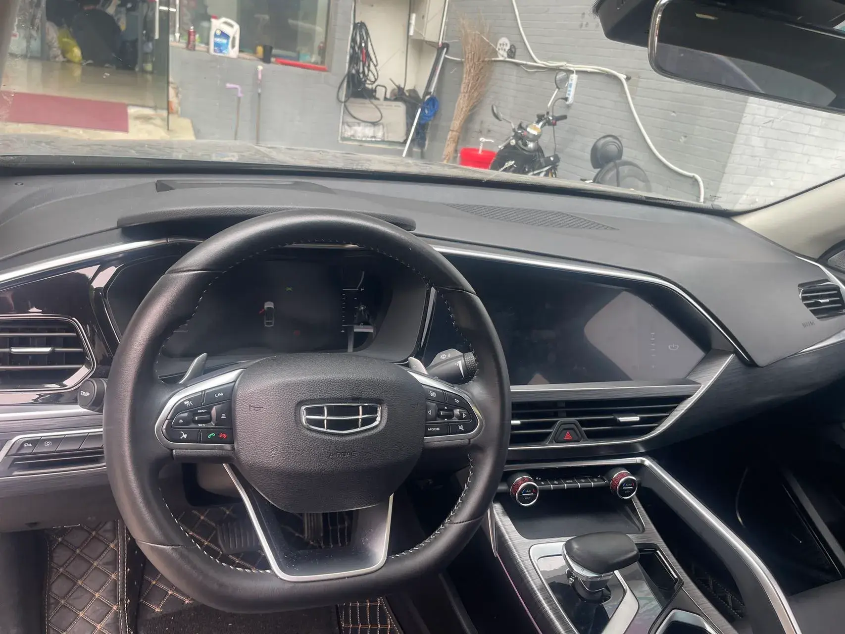 2019 GEELY TUGELLA thumbnail 4