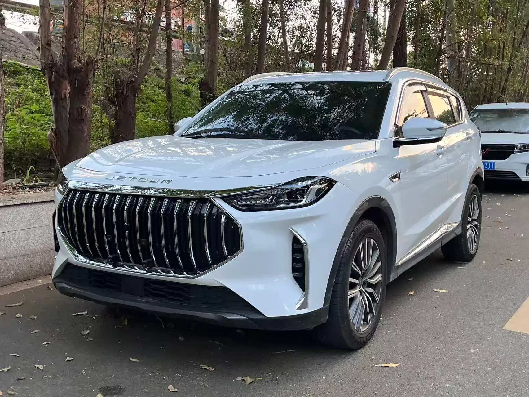 2025 JETOUR X70 view 1