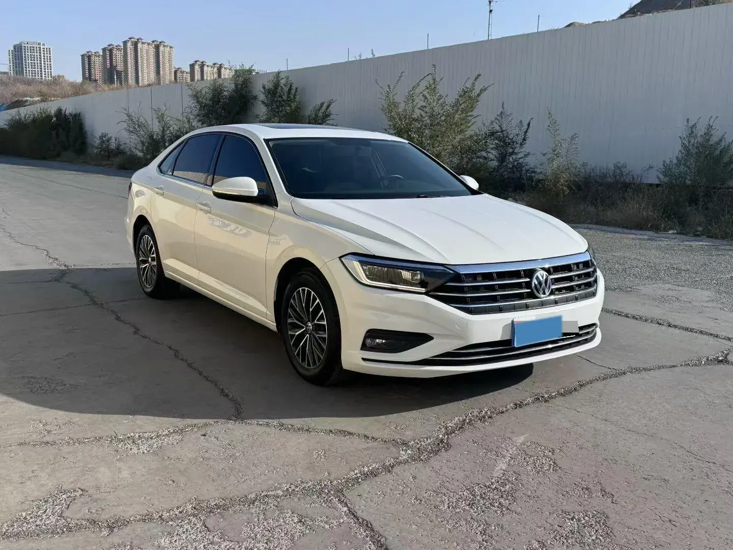 2019 VOLKSWAGEN SAGITAR thumbnail 2