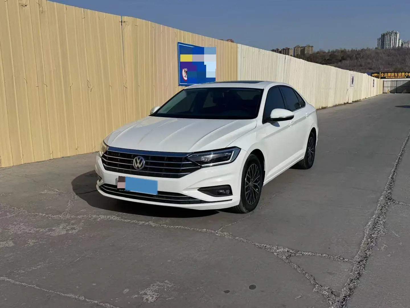 2019 VOLKSWAGEN SAGITAR view 1