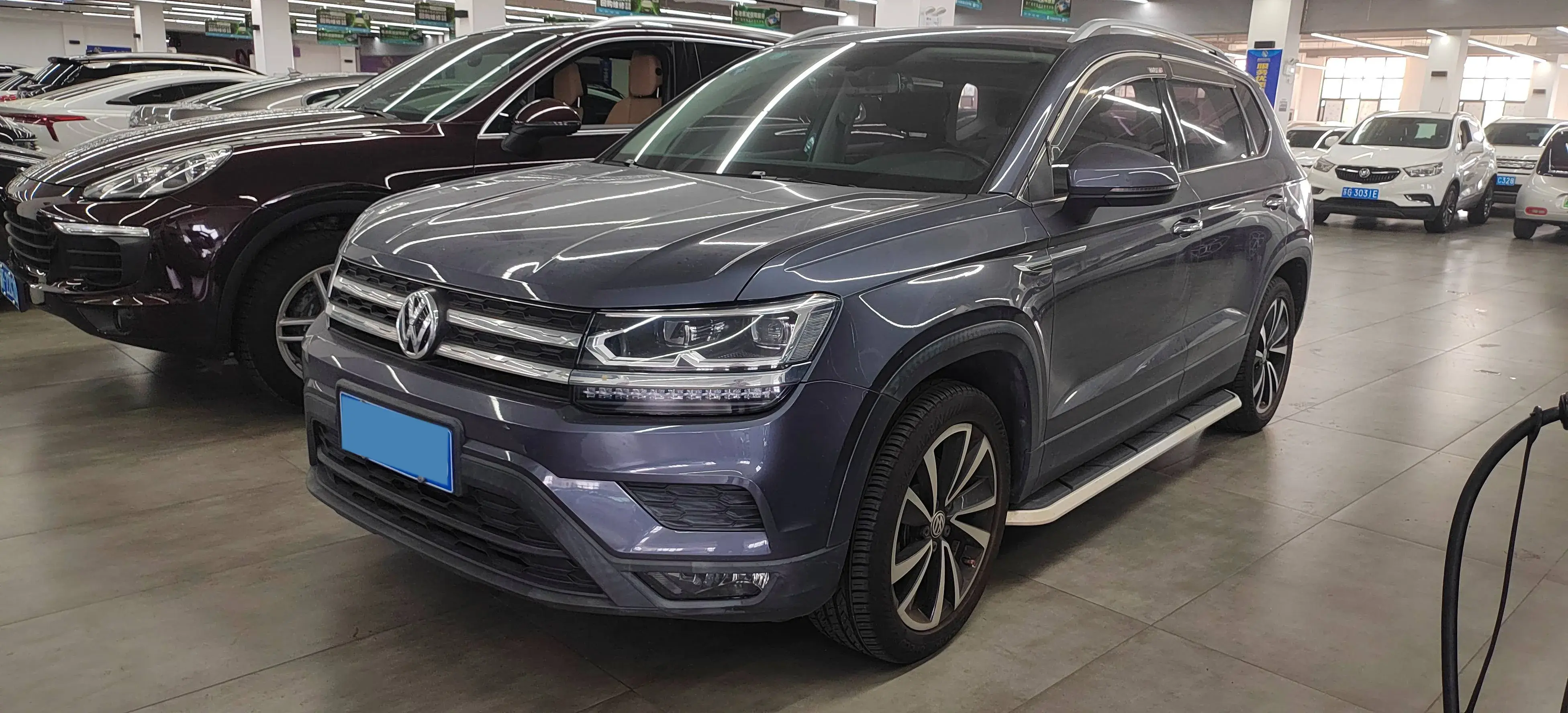 2019 VOLKSWAGEN TAYRON view 1