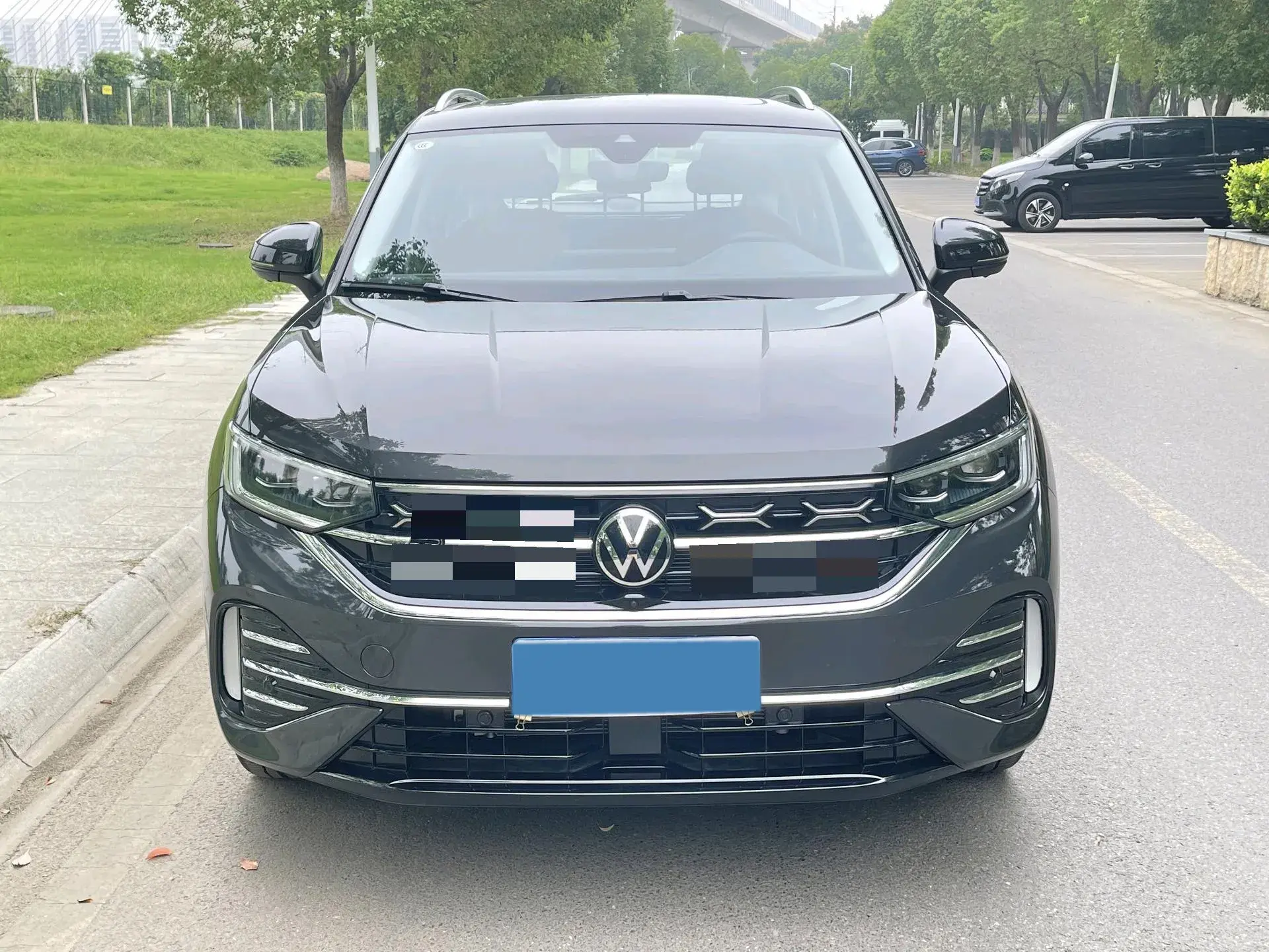 2023 VOLKSWAGEN TAYRON thumbnail 2