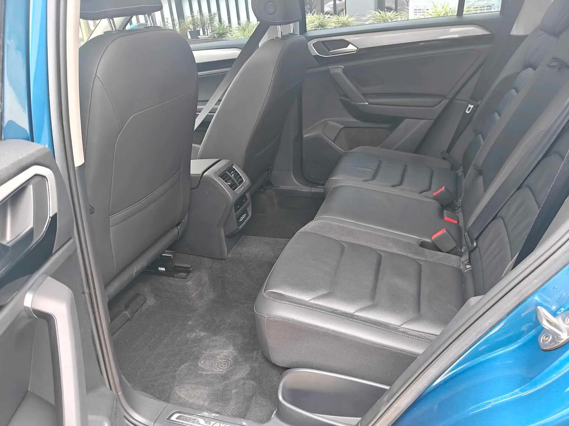 2019 VOLKSWAGEN TAYRON thumbnail 4