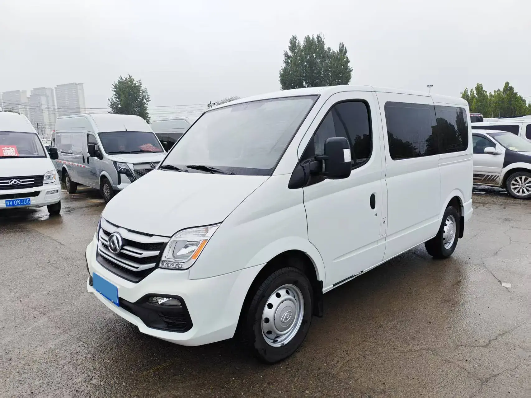 2024 MAXUS XINTU view 1