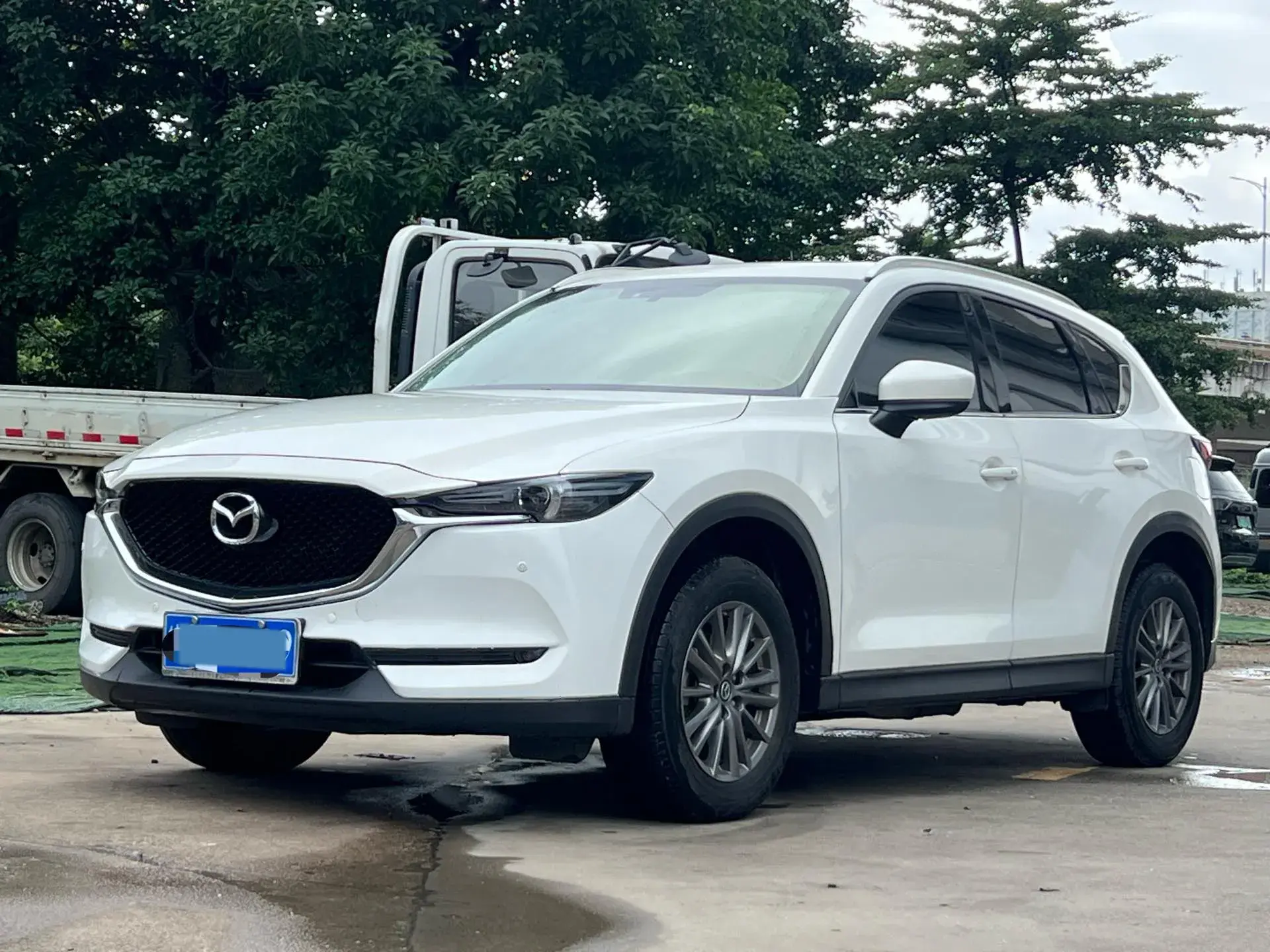 2017 MAZDA CX-5 view 1