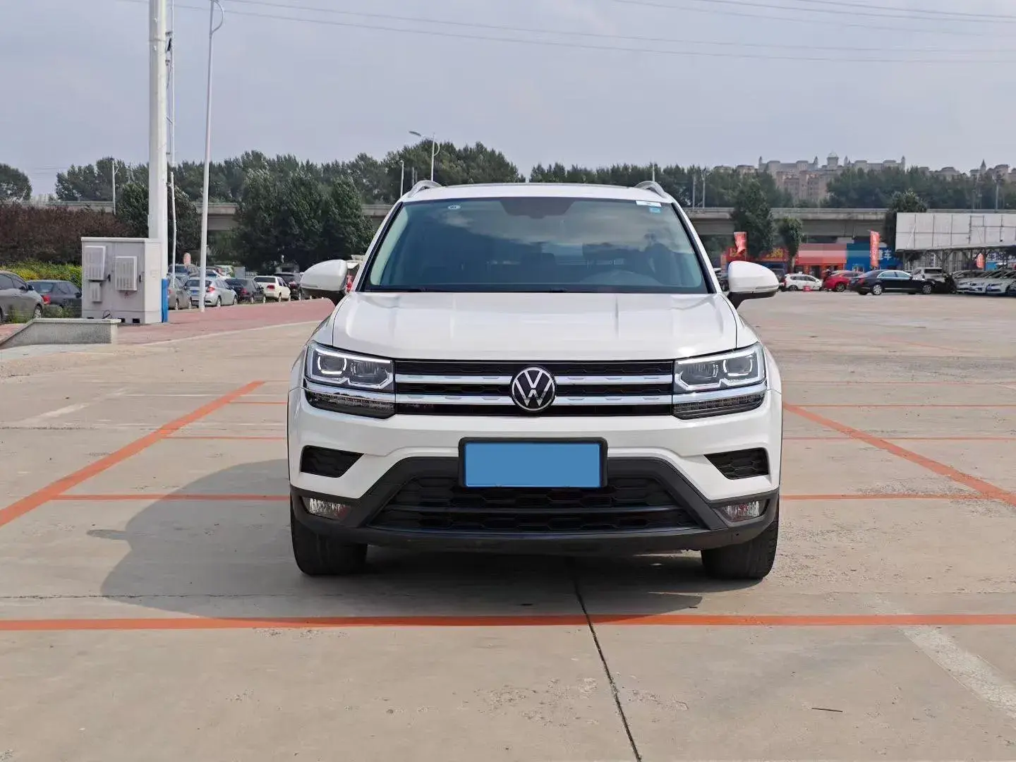 2021 VOLKSWAGEN THARU thumbnail 3