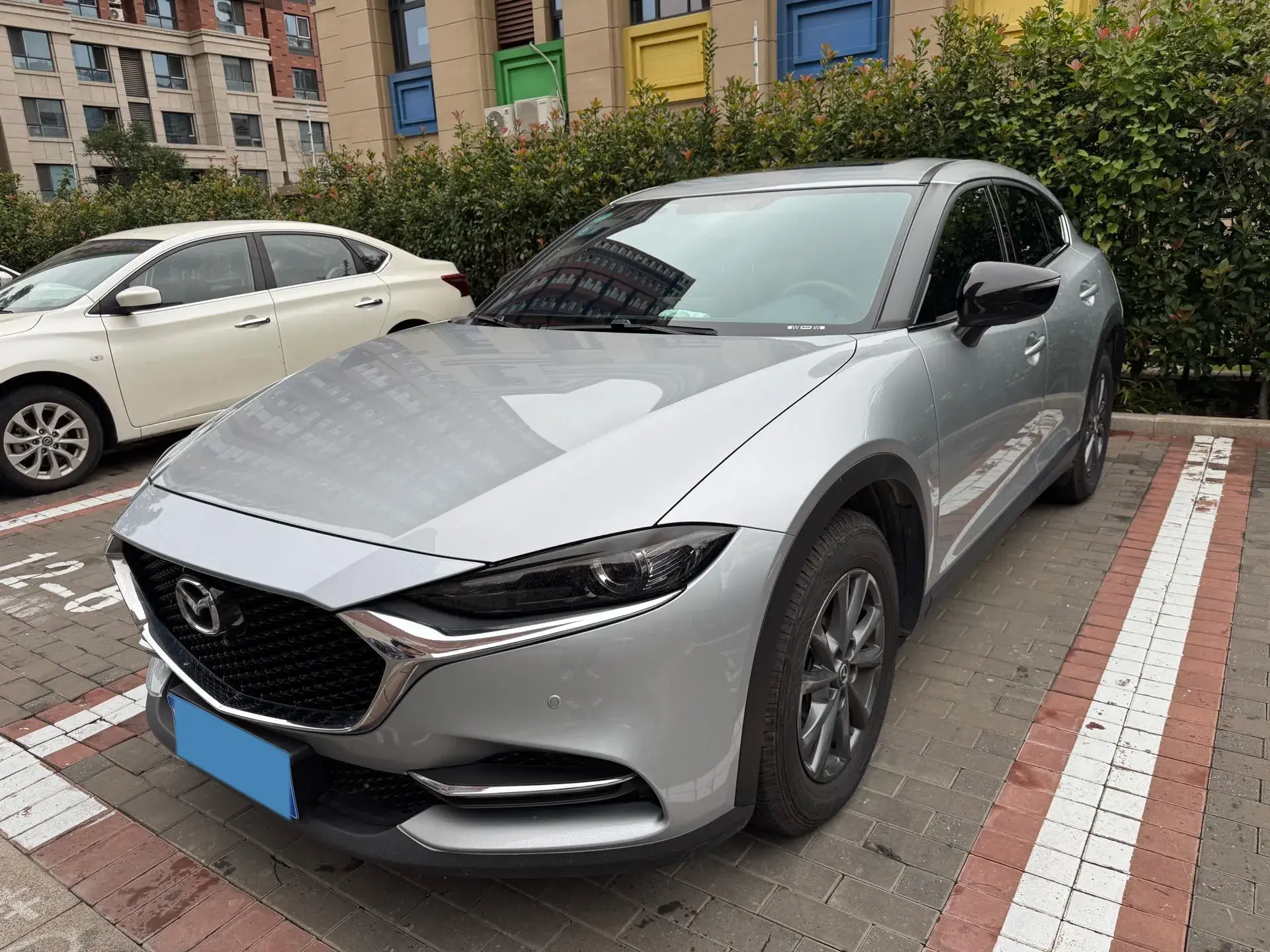 2020 MAZDA CX-4 view 1
