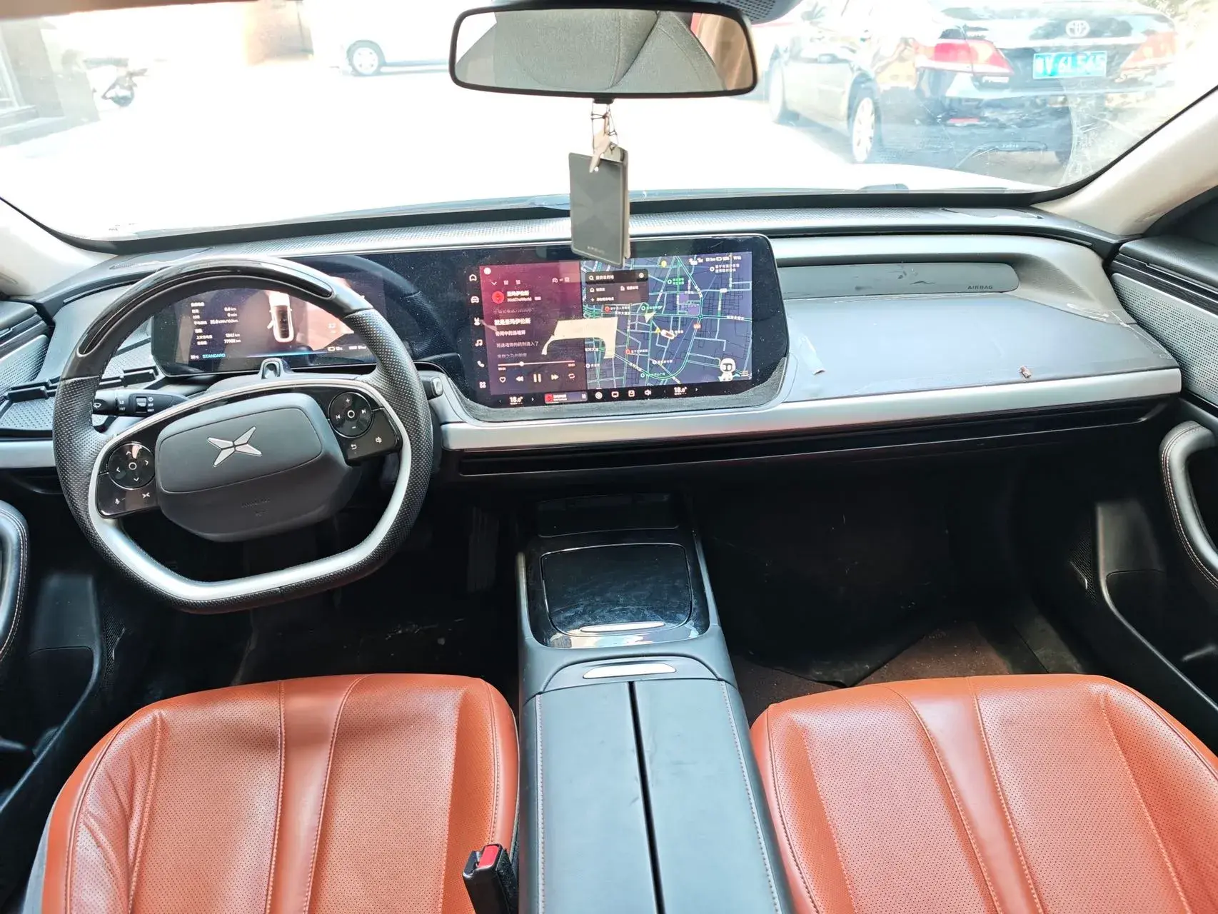 2022 XPENG P7 thumbnail 4