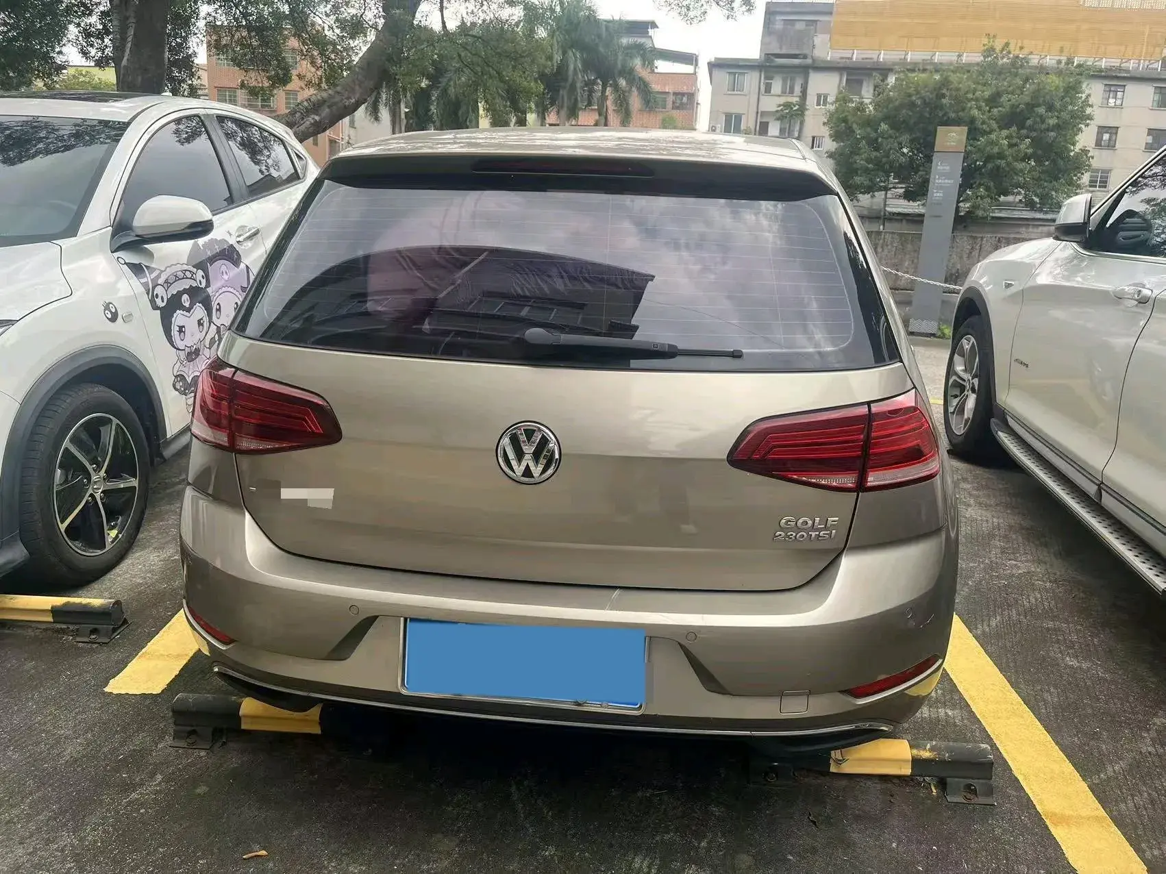 2018 VOLKSWAGEN GOLF thumbnail 4