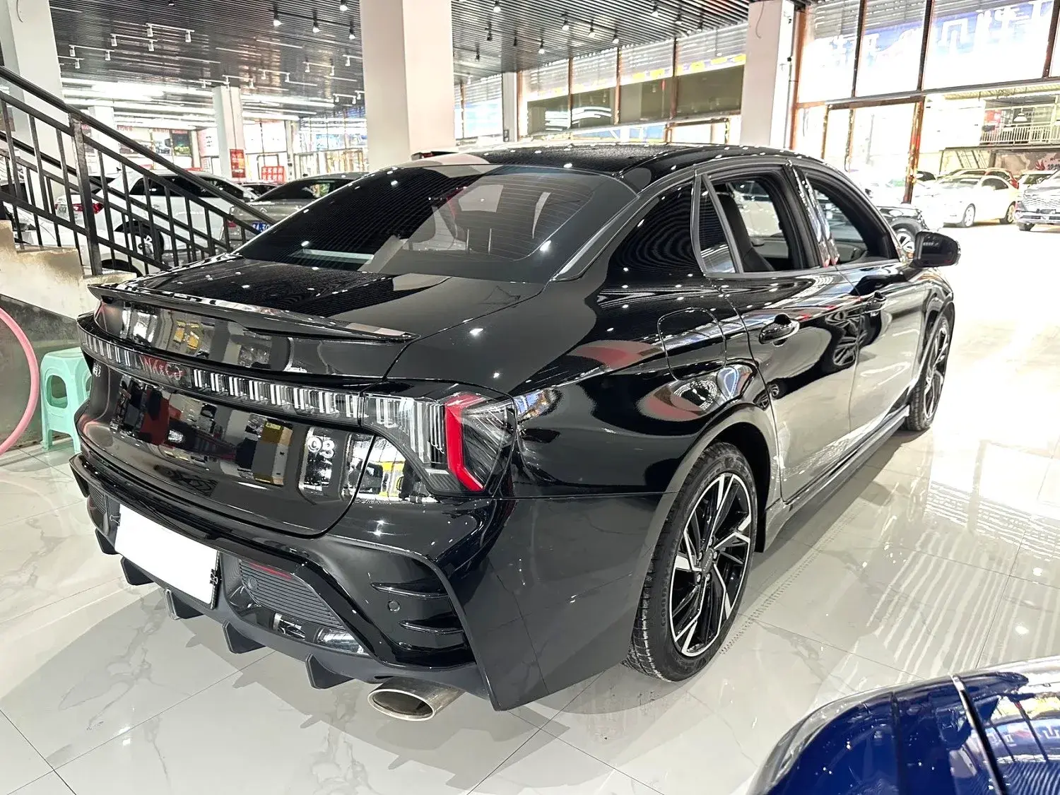 2023 LYNK&CO 03 thumbnail 4