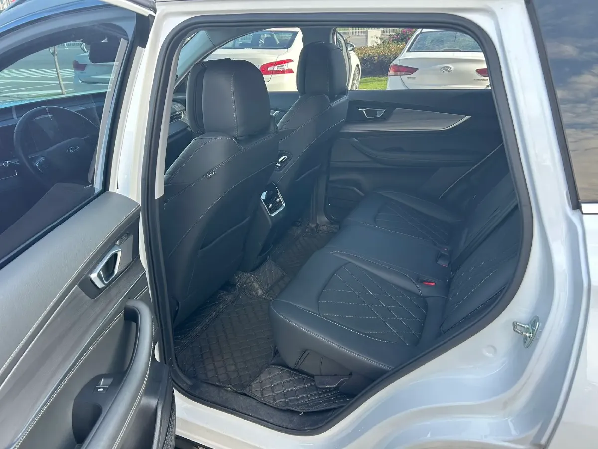 2022 Chery Tiggo 8 Plus e+ 1.5T 156HP L4 3DHT PHEV 19.27KWH,autocango,china used car exporter,china ev exporter,chinese used car exporter,chinese used ev exporter