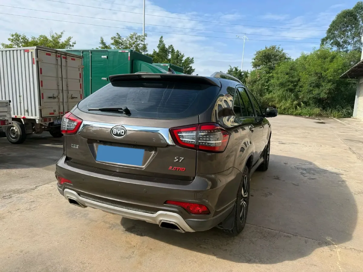 2017 BYD S7 2.0T 205HP L4 6DCT,autocango,china used car exporter,china ev exporter,chinese used car exporter,chinese used ev exporter
